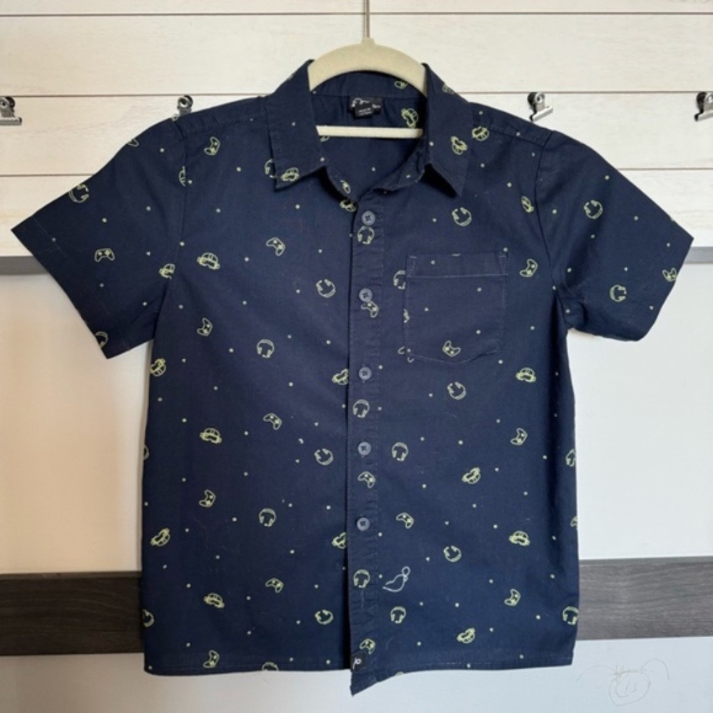 ART CLASS short sleeve button down shirt size small 6/7